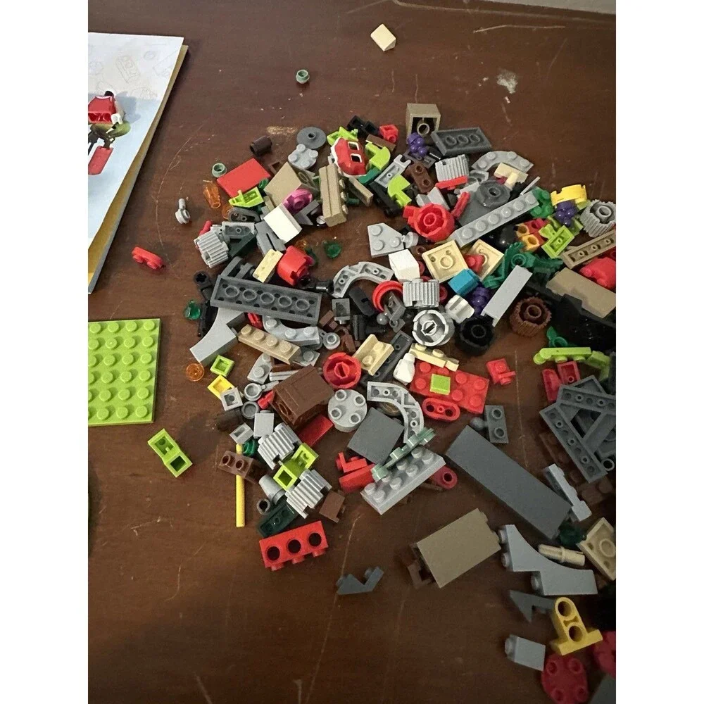 LEGO 76998 Sonic Knuckles and the Master Emerald Shrine with Minifigs READ - Picture 6 of 11